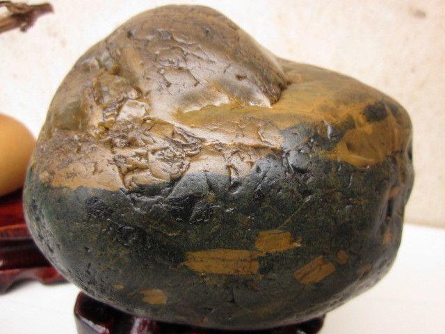 江西赣江黄蜡石茶宠观赏石黑胶蜡《凝结石》摆