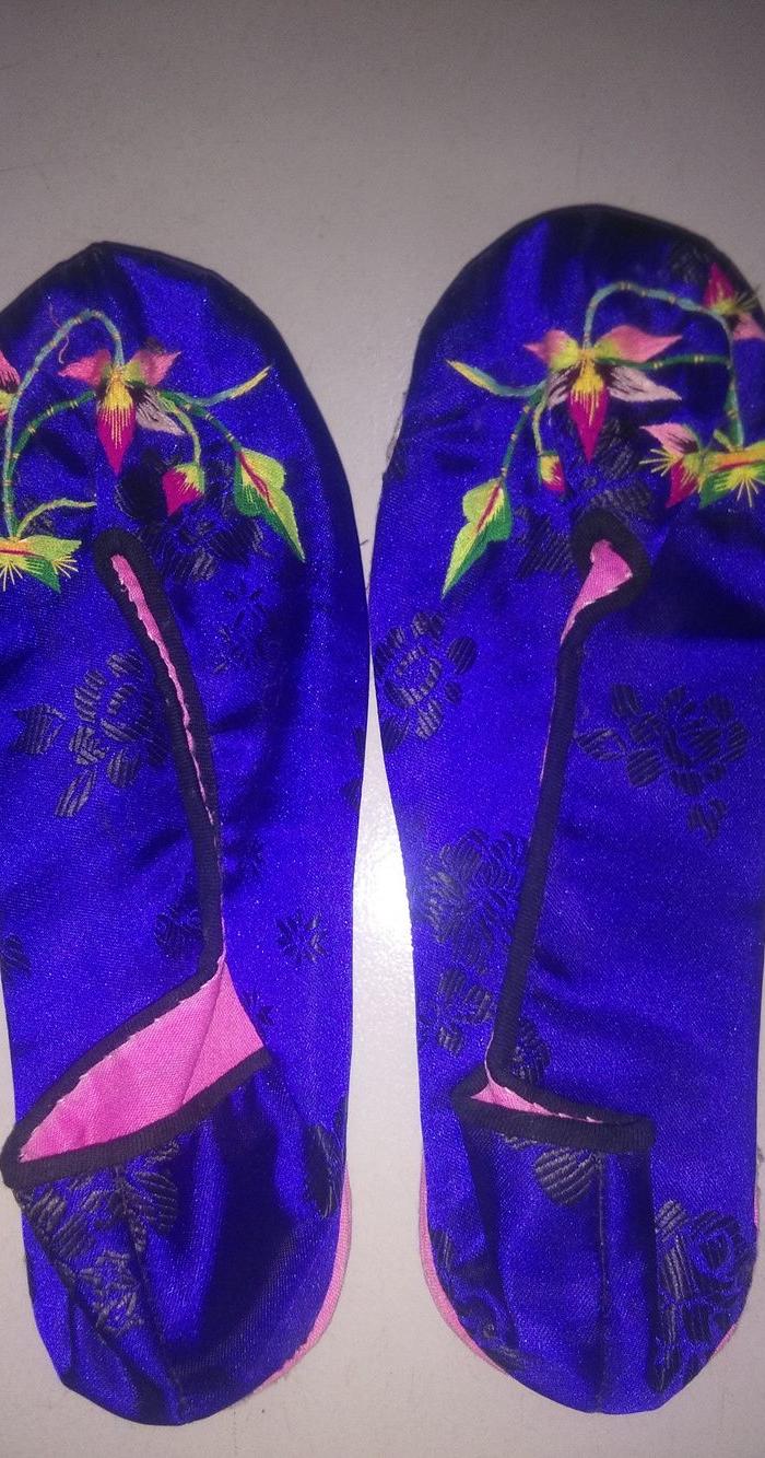 绣花鞋 完整 包老 本人常年下乡 联系电话微信_