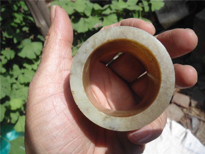 明代和田神纹玉箍一口价_明代和田神纹玉箍一