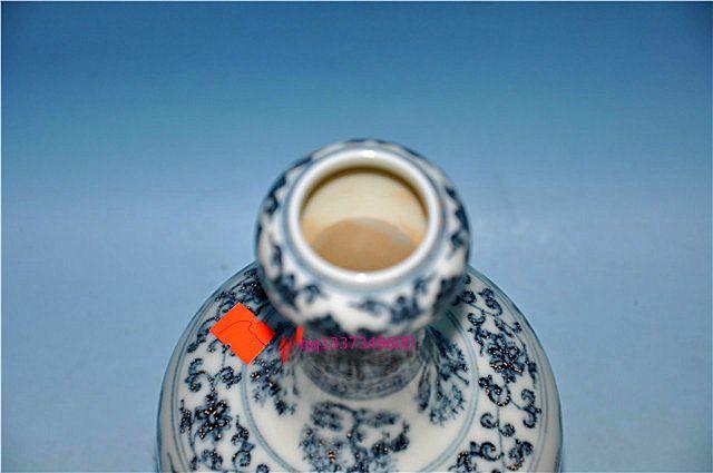 明成化青花松竹梅纹蒜头瓶_明成化青花松竹梅