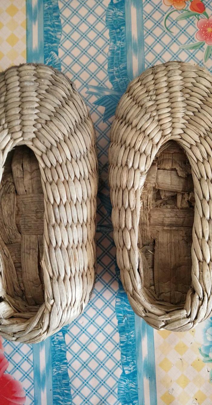 一双建国初期六七十年代的草鞋_一双建国初期