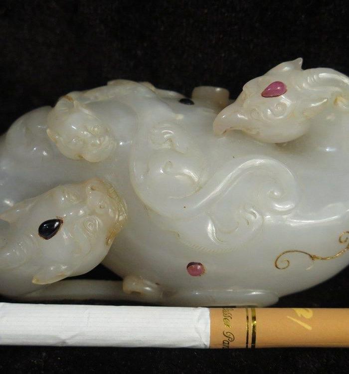 战汗玉镶嵌珠宝龙凤手把件_战汗玉镶嵌珠宝龙