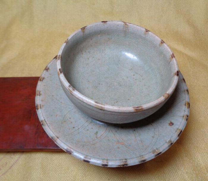 北方青瓷上下一体少见的盘杯_北方青瓷