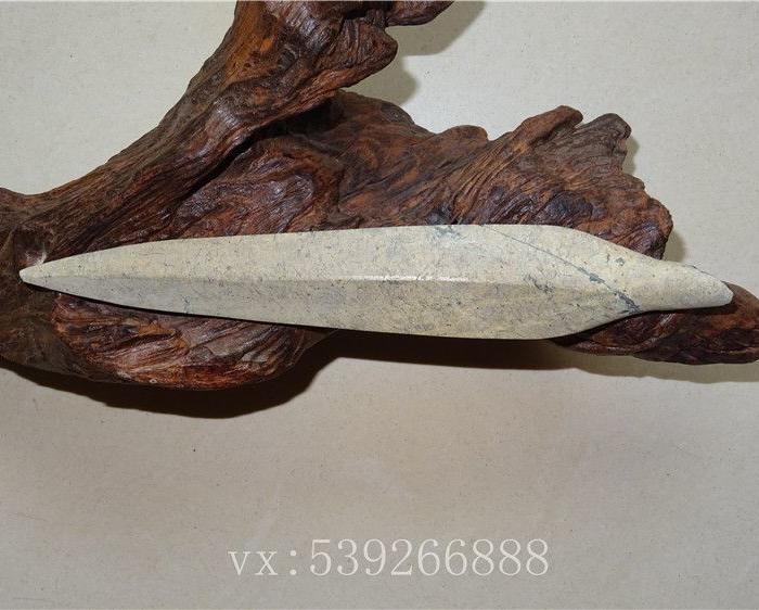 罕见带两字铭文新石器时代龙山文化老石箭镞《