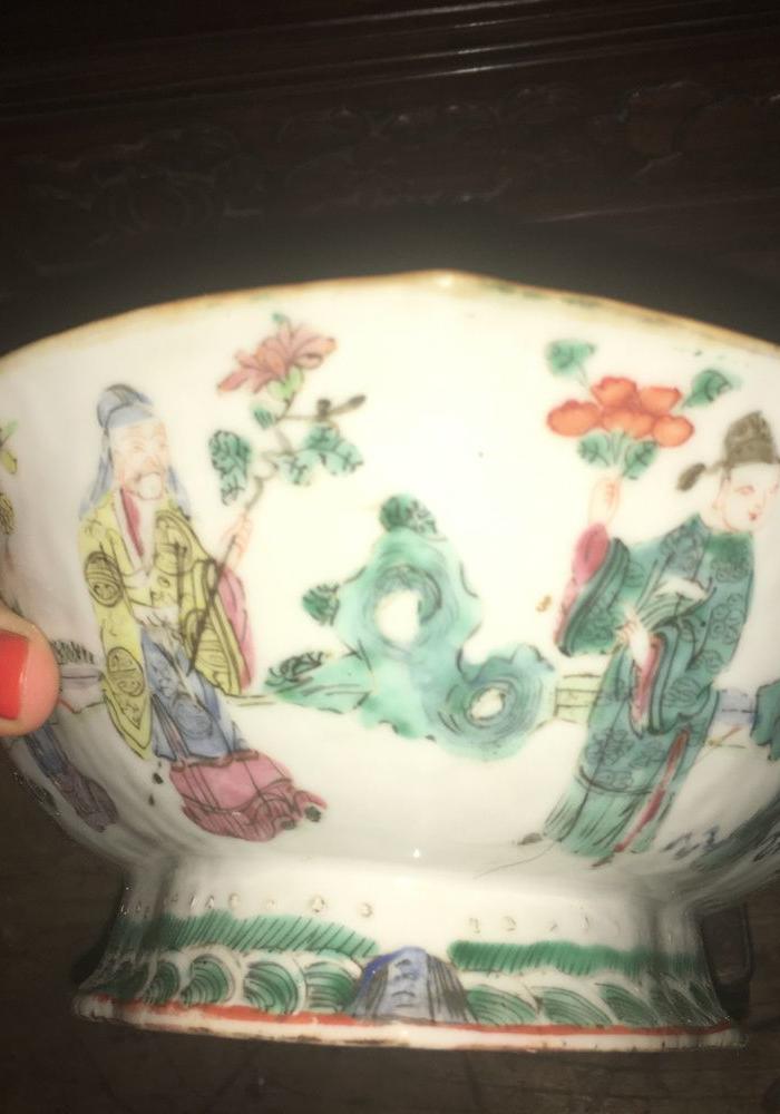 清晚期粉彩海棠形十二花神水仙盆_清晚期粉彩