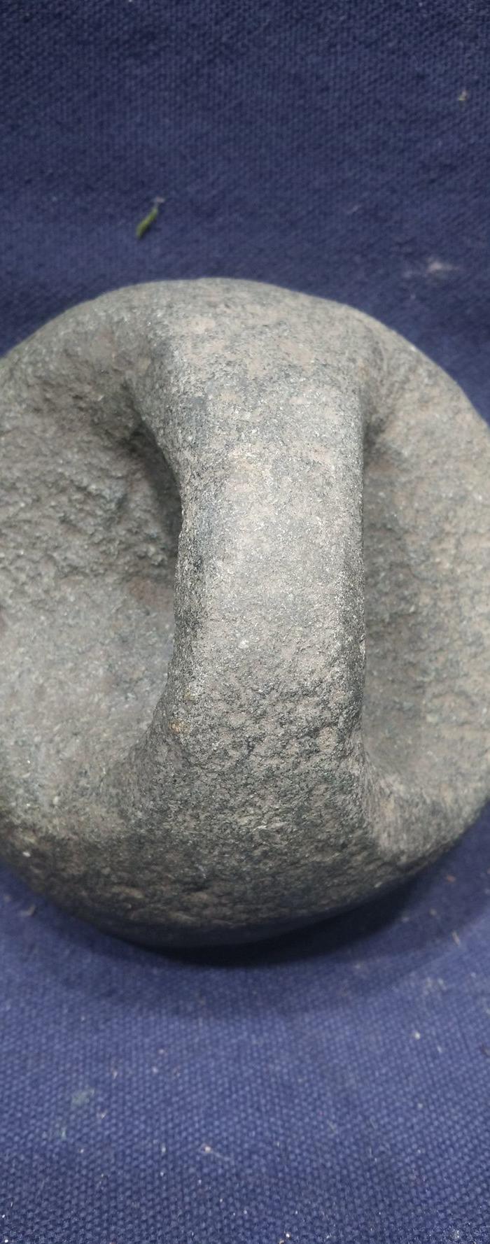 小小石头一个,不知道干什么用的,肌肤般光滑_