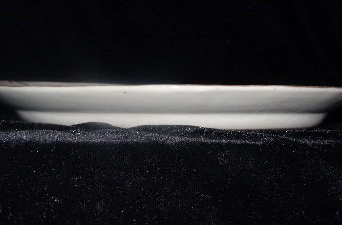 清代广彩描金外国人物故事纹椭圆形盘_清代广