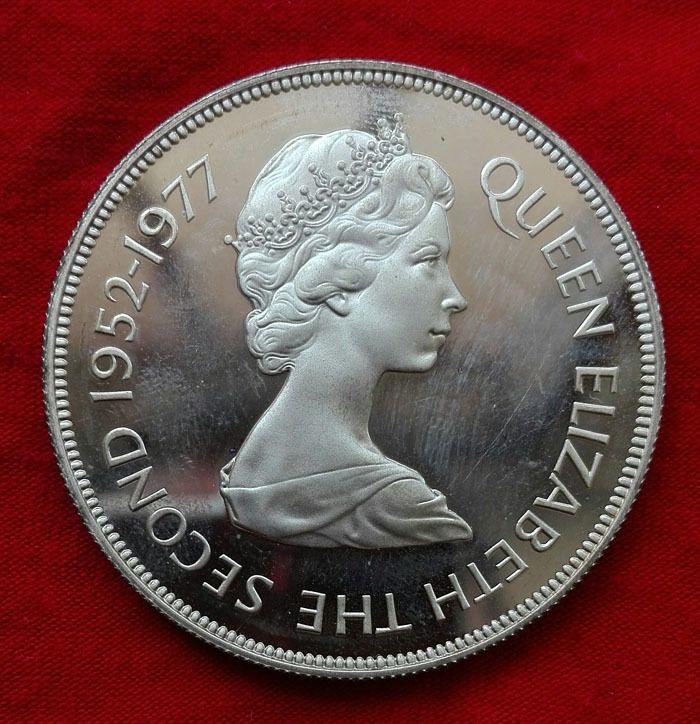 圆光好品根西岛1977年28.5克银币_圆光好品根