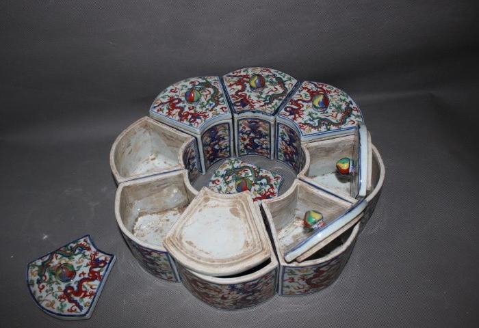 明五彩纹龙果盒一套_明五彩纹龙果盒一套价格