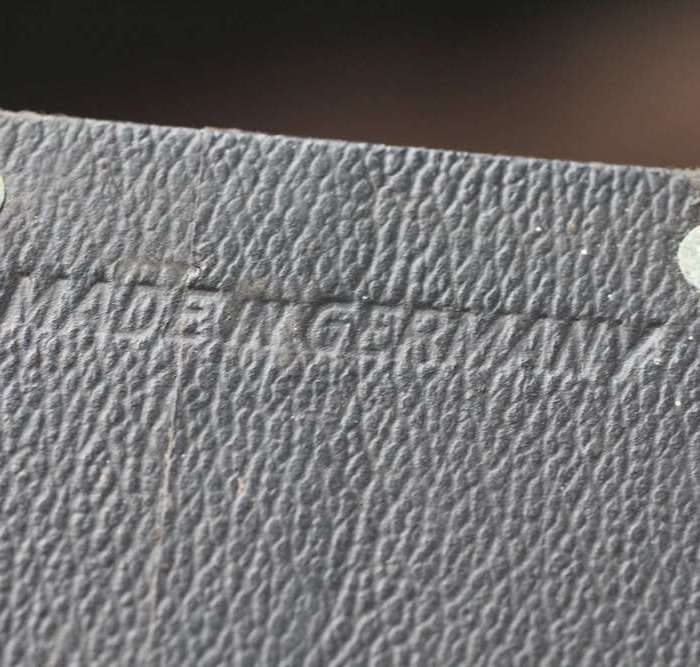 乡下老房子里翻出来的德国老相机一个_乡下老