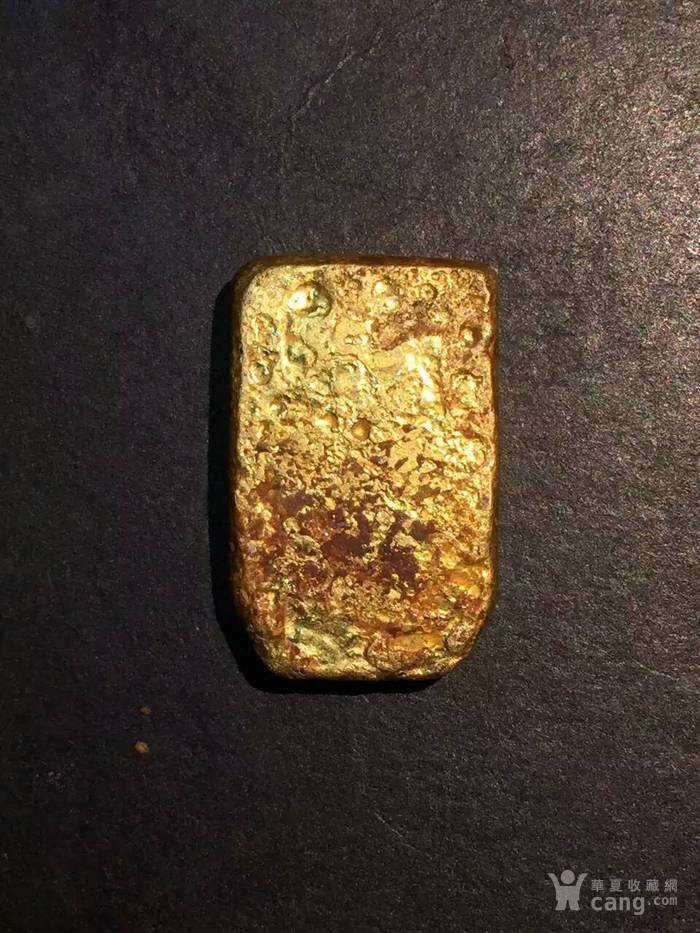地摊交易区所展示的物品交易信息,其真实性、准确性和合法性由信息发布人负责,华夏收藏网不承担任何法律责任。 华夏收藏网有两种交易模式,1、买卖双方私下协商自行交易;2、买卖双方委托华夏收藏网代理交易。 凡是用户私下交易免费,但本网不承担任何责任。华夏收藏网提醒:为保障您的利益,推荐您选择委托华夏收藏网代理交易,具体安全交易方法如下: 代理交易其运作的实质是以华夏收藏网为货与款转移的中介,提供让买卖双方都放心货款转移的一种服务。 1、买卖双方通过看图、交流达成交易意向,买家将货款作为押金汇至本网,本网收到押金
