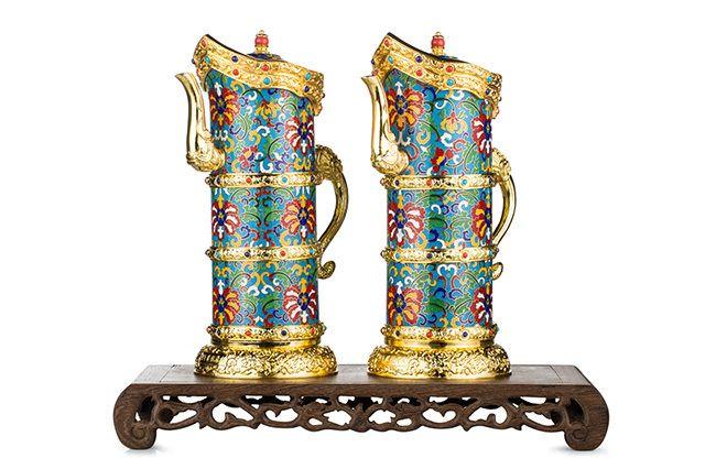 龙啸九州景泰蓝 充分体现了各民族人民的团结