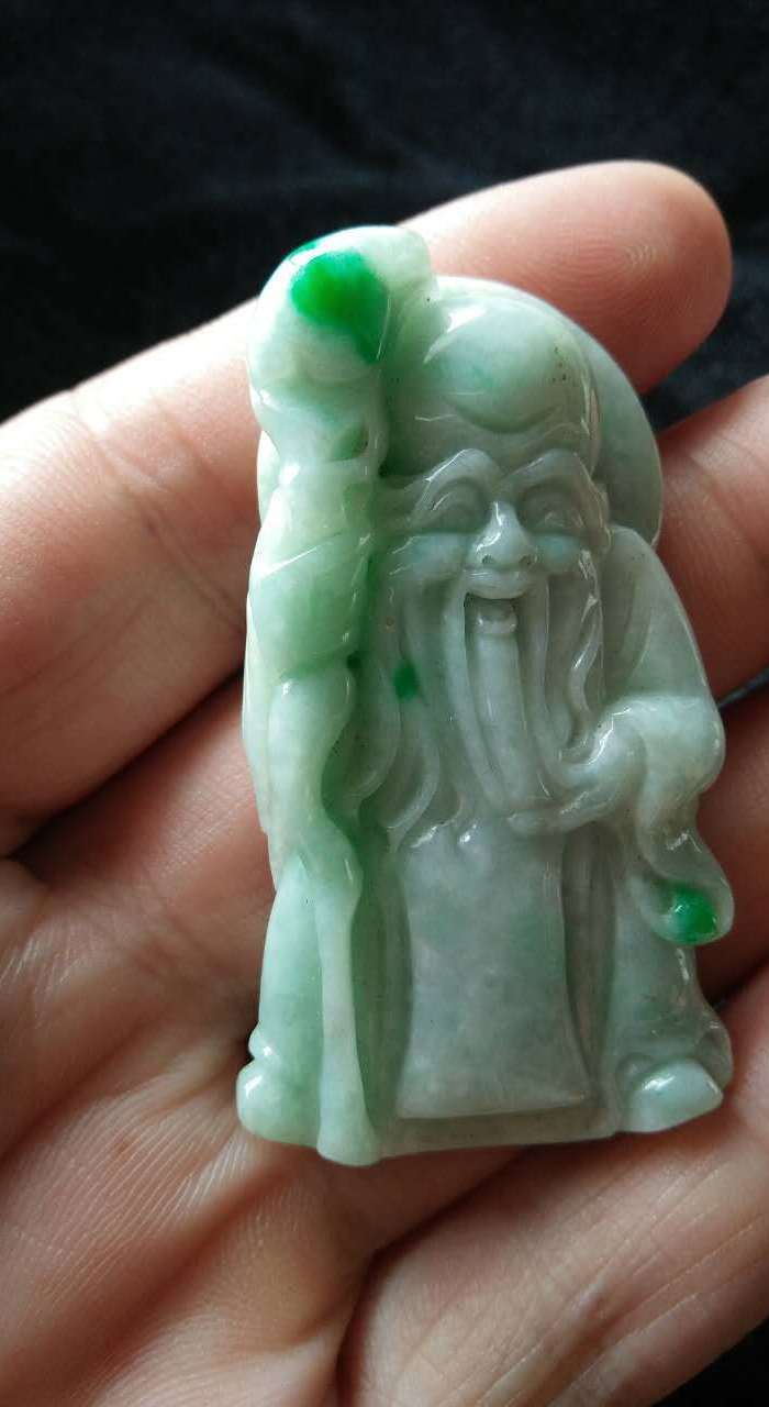 缅甸A货翡翠 檽青种飘绿双面工老寿星大挂件 