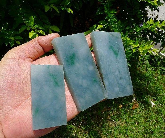 老坑木那细糯冰飘花阳绿全明牌子料_老坑木那细糯冰飘花阳绿全明牌子料价格_老坑木那细糯冰飘花阳绿全明牌子料图片_来自藏友云南翡翠狼_玉器_地摊交易_华夏收藏网 cang.com