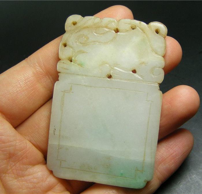 清代老坑白底青飘正阳绿翡翠回头卧兽无字大方