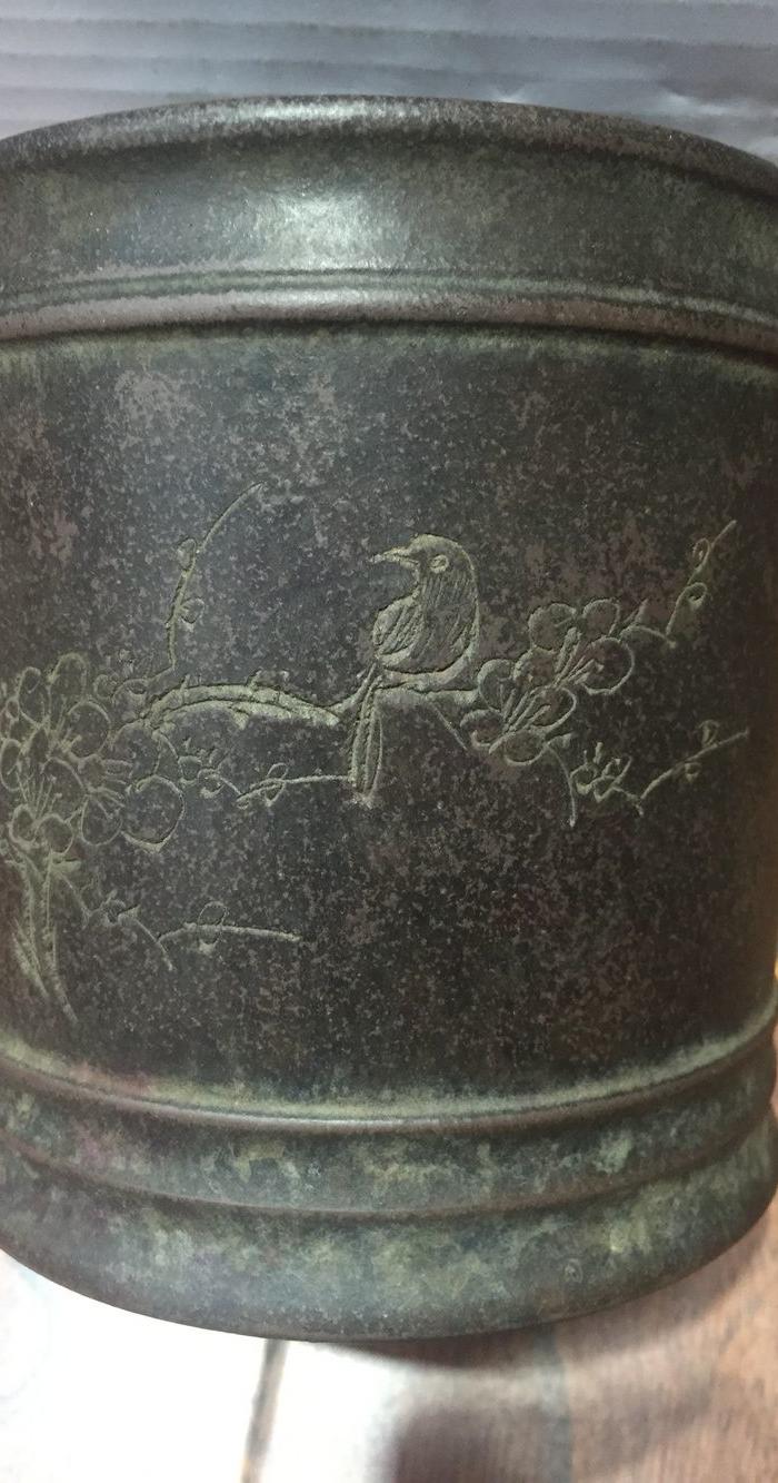 笔筒紫砂 高13厘米宽13厘米