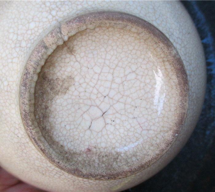 鱼子般的细碎片大小无规律的旧碗_鱼子般的细