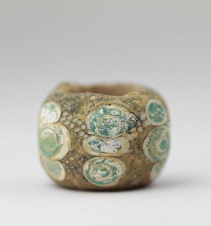 战国蜻蜓眼黑琉璃胎_战国蜻蜓眼黑琉璃胎价格