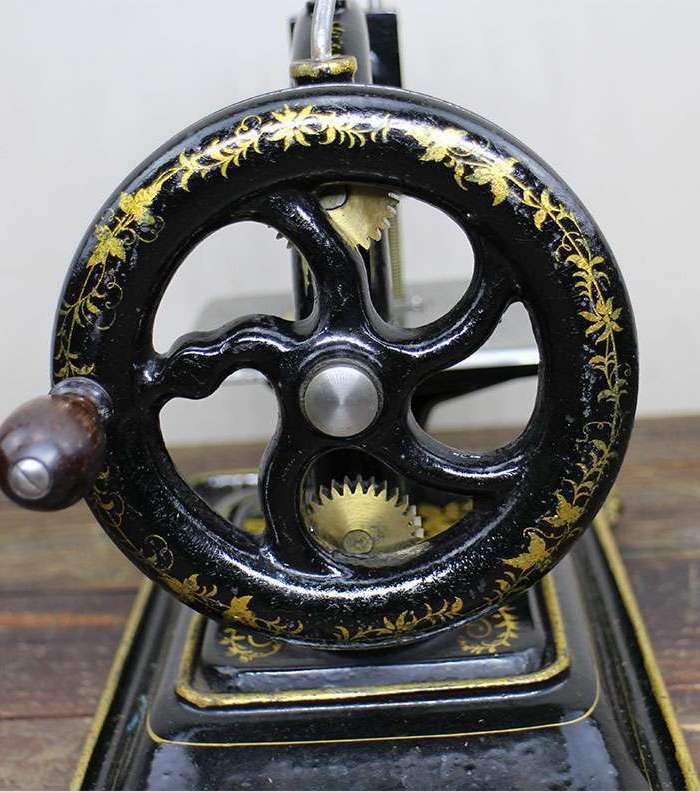 1869年德国最新手动工作缝纫机老手摇古董缝