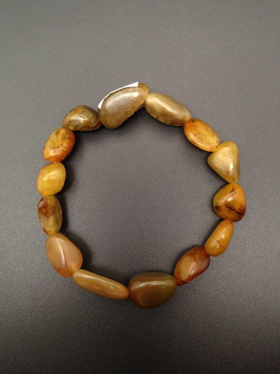 新疆和田玉随形籽料手串 温润女士手链 附证书