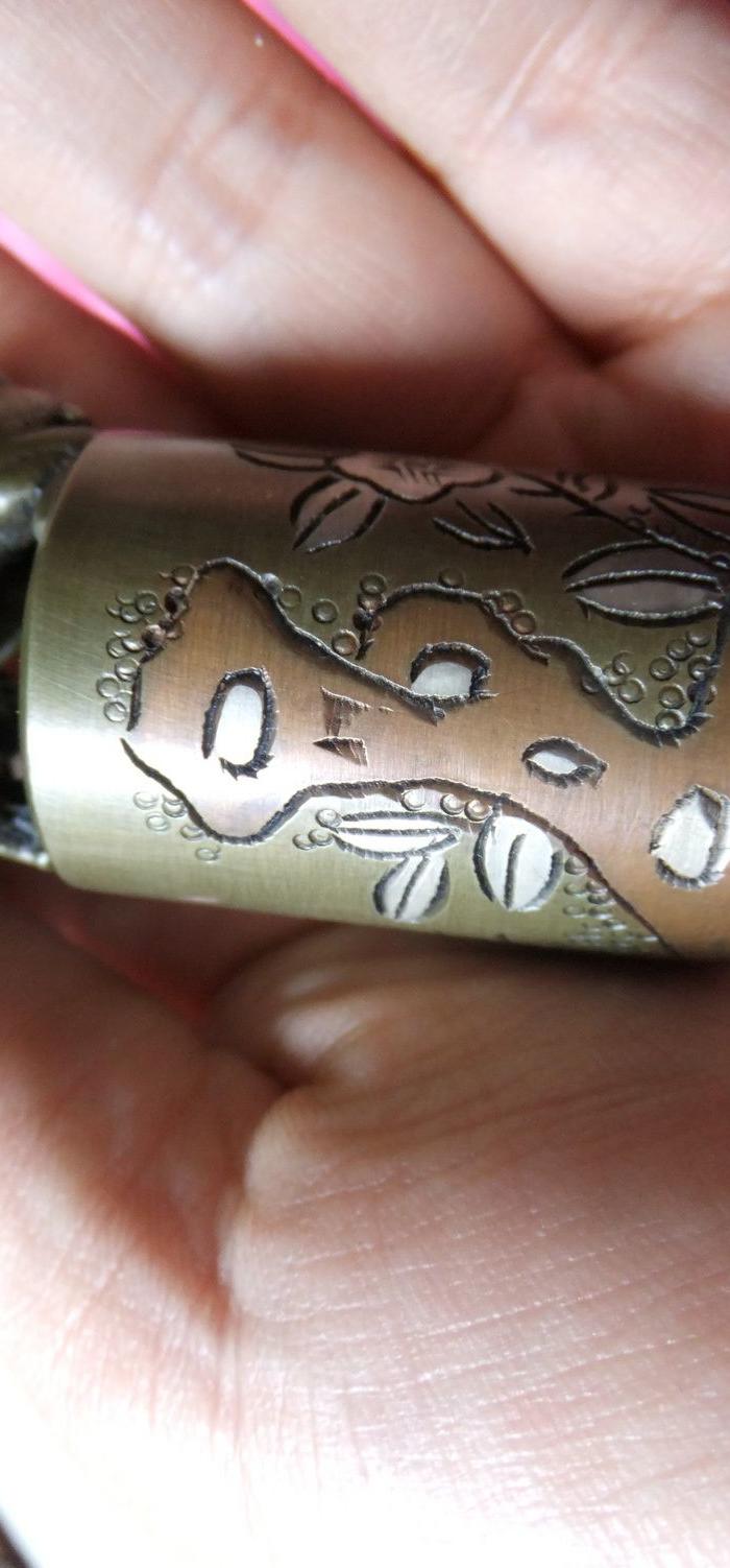 子孙延绵狮子黄铜章一枚_ 子孙延绵狮子黄铜