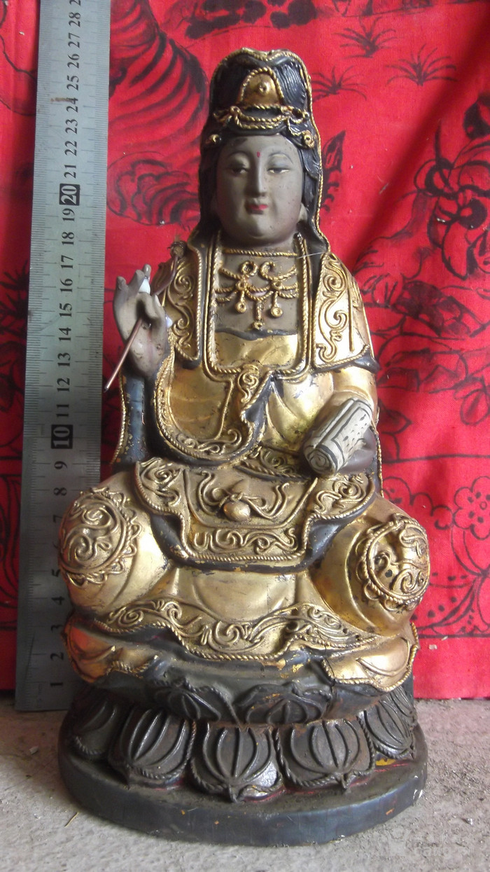 木雕观音菩萨佛像摆件,被香火供过,一个手指粘