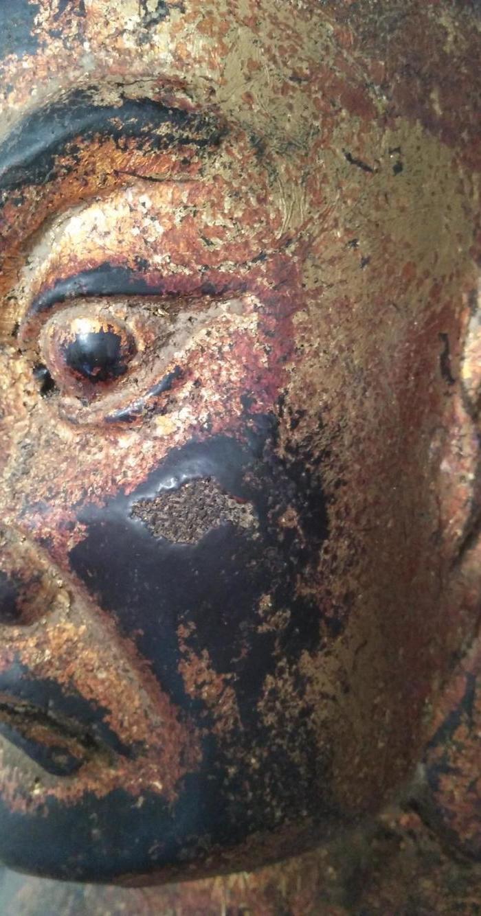 明代夹纻脱胎金漆伏虎罗汉佛像。高79cm_明代