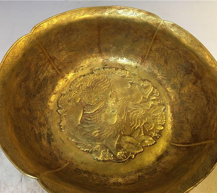 清代铜鎏金麒麟聚宝盆_清代铜鎏金麒麟聚宝盆