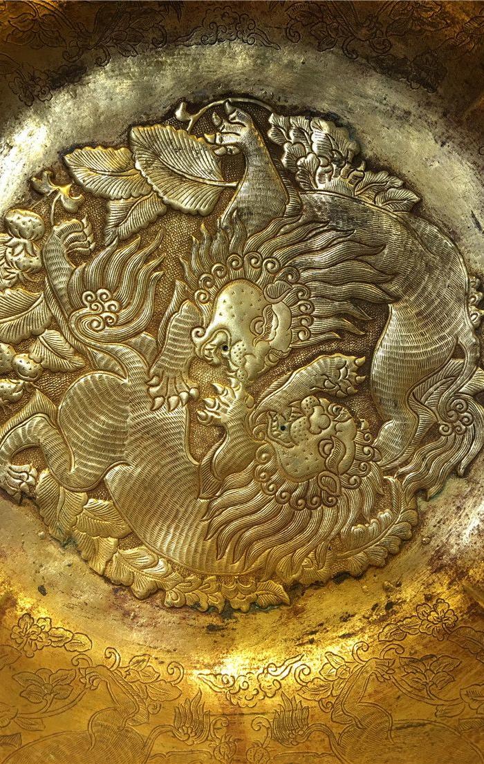 清代铜鎏金麒麟聚宝盆_清代铜鎏金麒麟聚宝盆