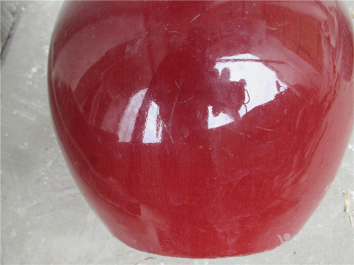 康熙官窑 稀品霁红釉天球瓶