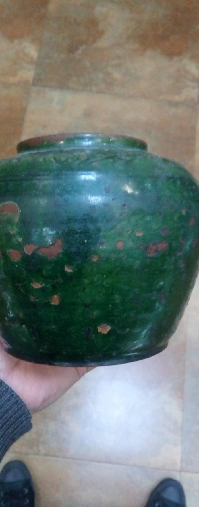 绿釉陶罐