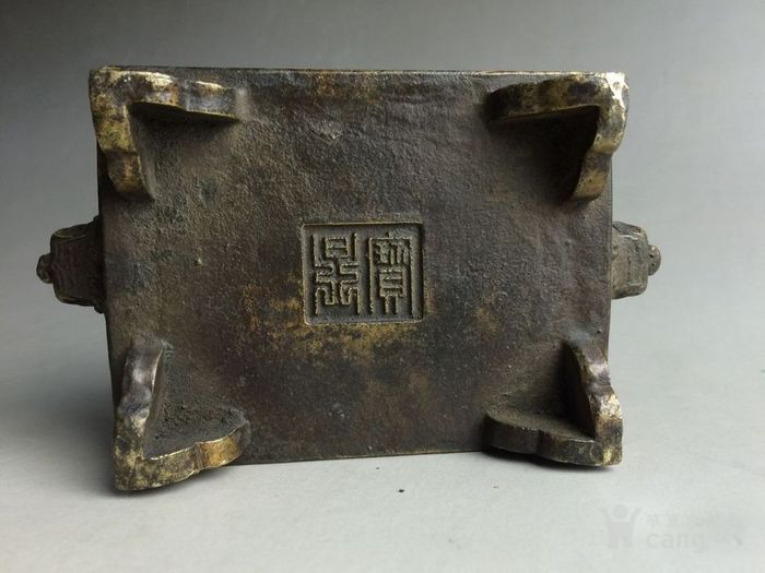 清代黄铜宝鼎香炉