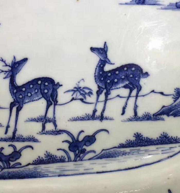 清乾隆:精品青花鹿仙灵芝超大盘如假罚十_清乾