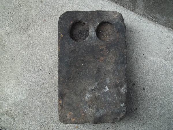 包老百年的【明代四腿板凳石头砚台】全品便宜