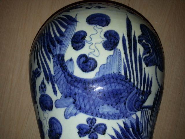 成吉思汗款青花富贵鱼纹梅瓶_成吉思汗款青花