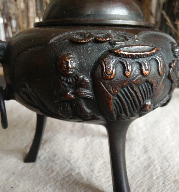 472-香道具香炉-日本回流高肉浮雕古铜香炉_4