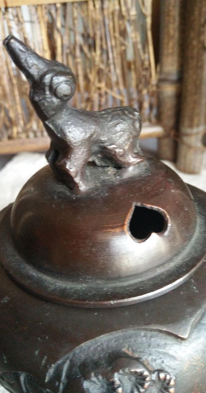 472-香道具香炉-日本回流高肉浮雕古铜香炉_4