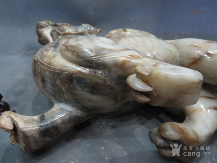 战汉和田玉麒麟摆件