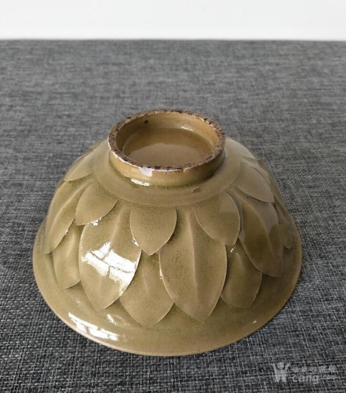 耀州窑刻莲瓣碗