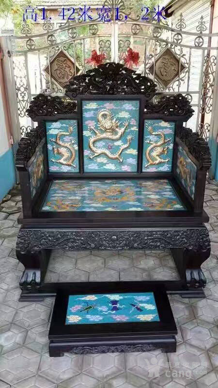 龙椅