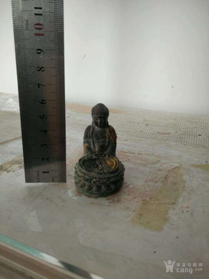 地摊交易区所展示的物品交易信息,其真实性、准确性和合法性由信息发布人负责,华夏收藏网不承担任何法律责任。 华夏收藏网有两种交易模式,1、买卖双方私下协商自行交易;2、买卖双方委托华夏收藏网代理交易。 凡是用户私下交易免费,但本网不承担任何责任。华夏收藏网提醒:为保障您的利益,推荐您选择委托华夏收藏网代理交易,具体安全交易方法如下: 代理交易其运作的实质是以华夏收藏网为货与款转移的中介,提供让买卖双方都放心货款转移的一种服务。 1、买卖双方通过看图、交流达成交易意向,买家将货款作为押金汇至本网,本网收到押金