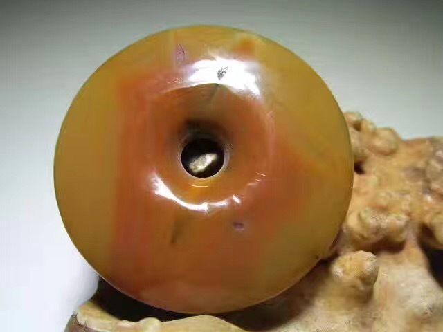 色肉俱佳 天然纹理 一喜蜘蛛附于网上_色肉俱