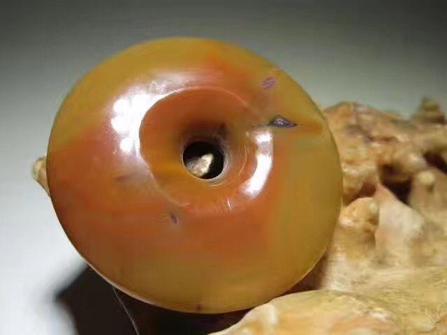 色肉俱佳 天然纹理 一喜蜘蛛附于网上_色肉俱