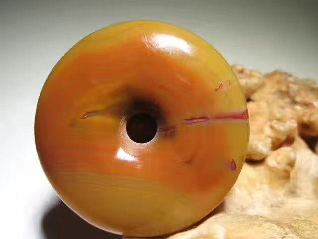 色肉俱佳 天然纹理 一喜蜘蛛附于网上_色肉俱