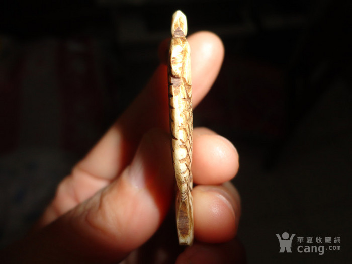 清代年年有余双鱼骨制雕件
