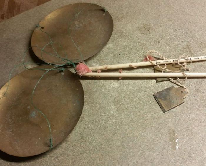 二把品相很好的老骨中药秤