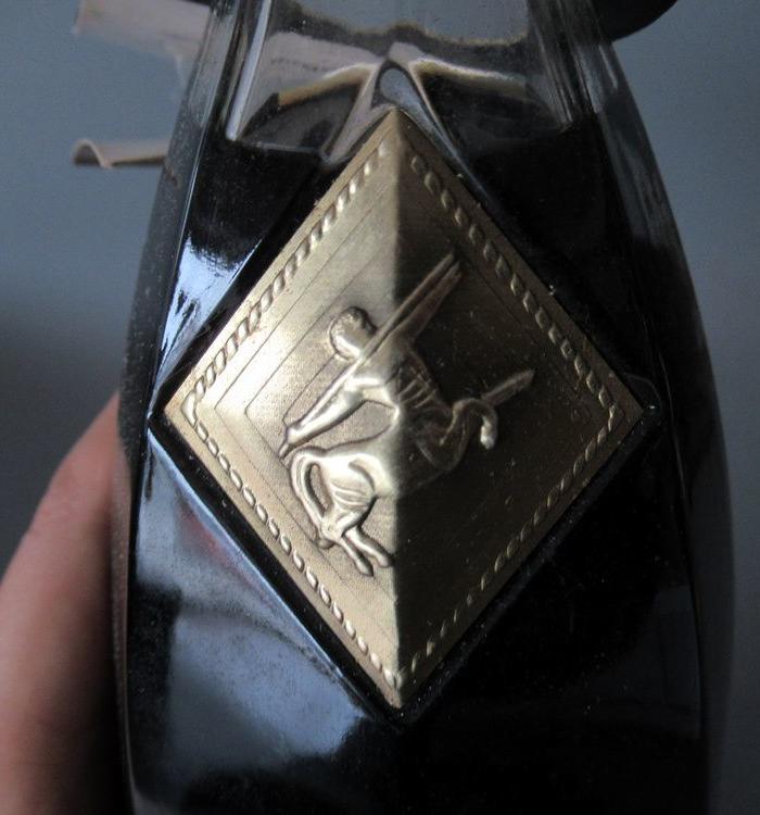 90年代拉环人头马一瓶_90年代拉环人头马一瓶