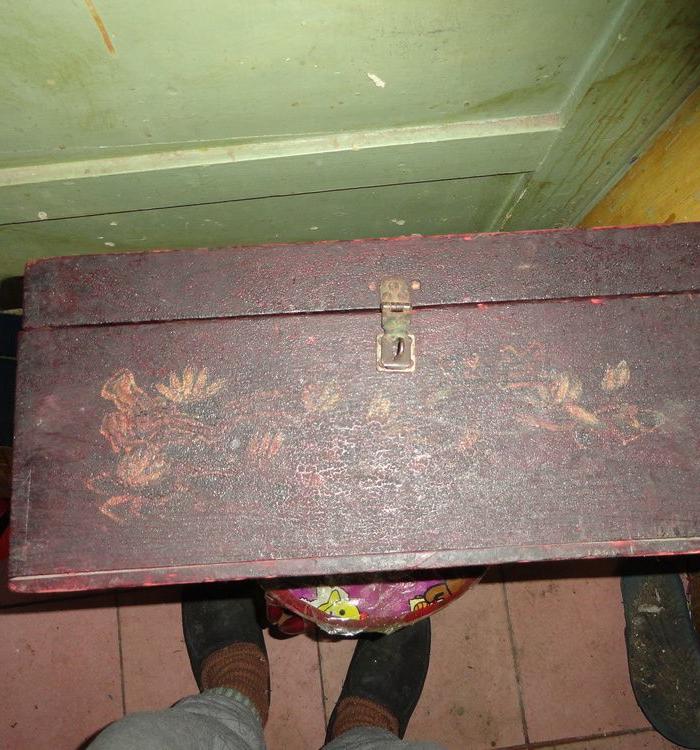 明末传世 山东楸木嫁妆箱 . 漆器箱 。_明末传世