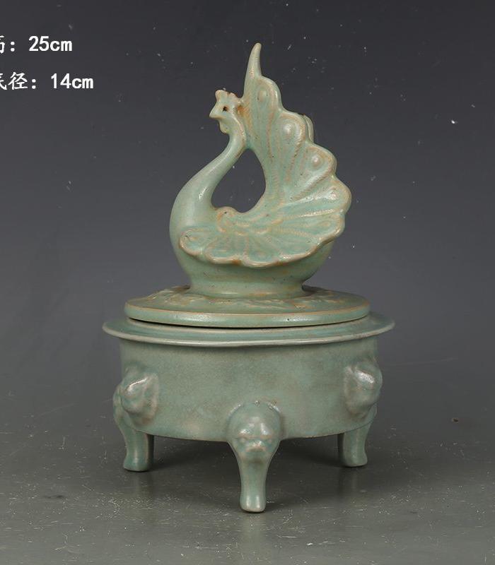 孔雀型香熏炉