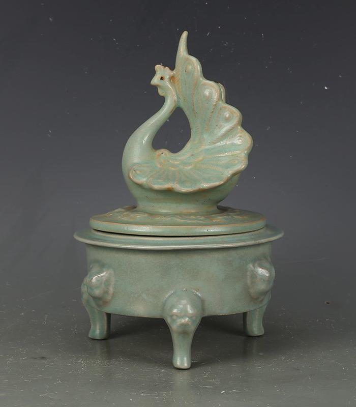 孔雀型香熏炉